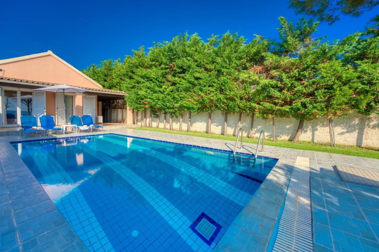 Villa Angela Ágios Matthaíos 외부 사진