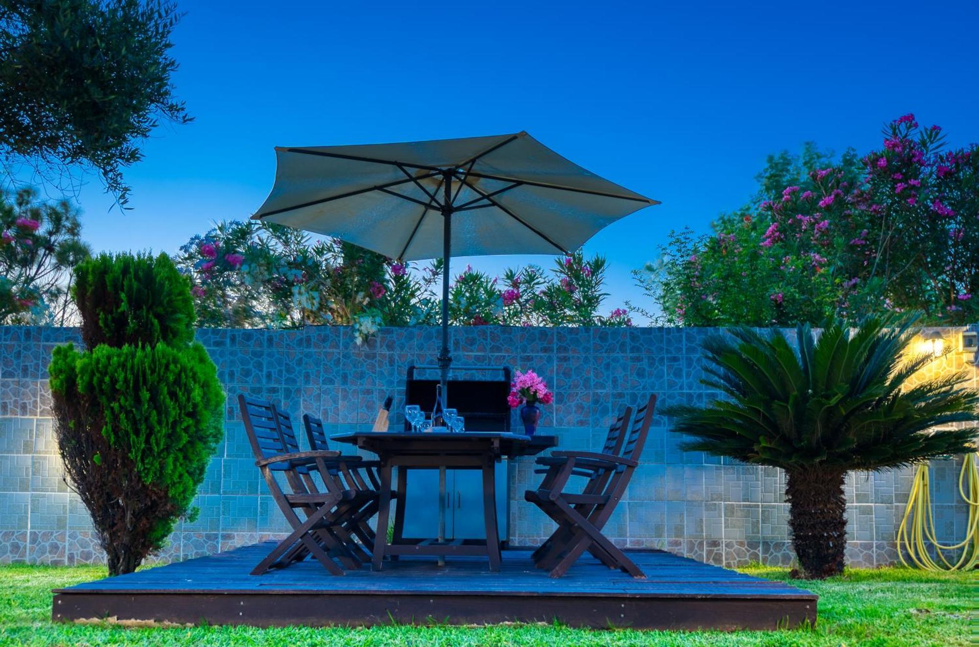 Villa Angela Ágios Matthaíos 외부 사진